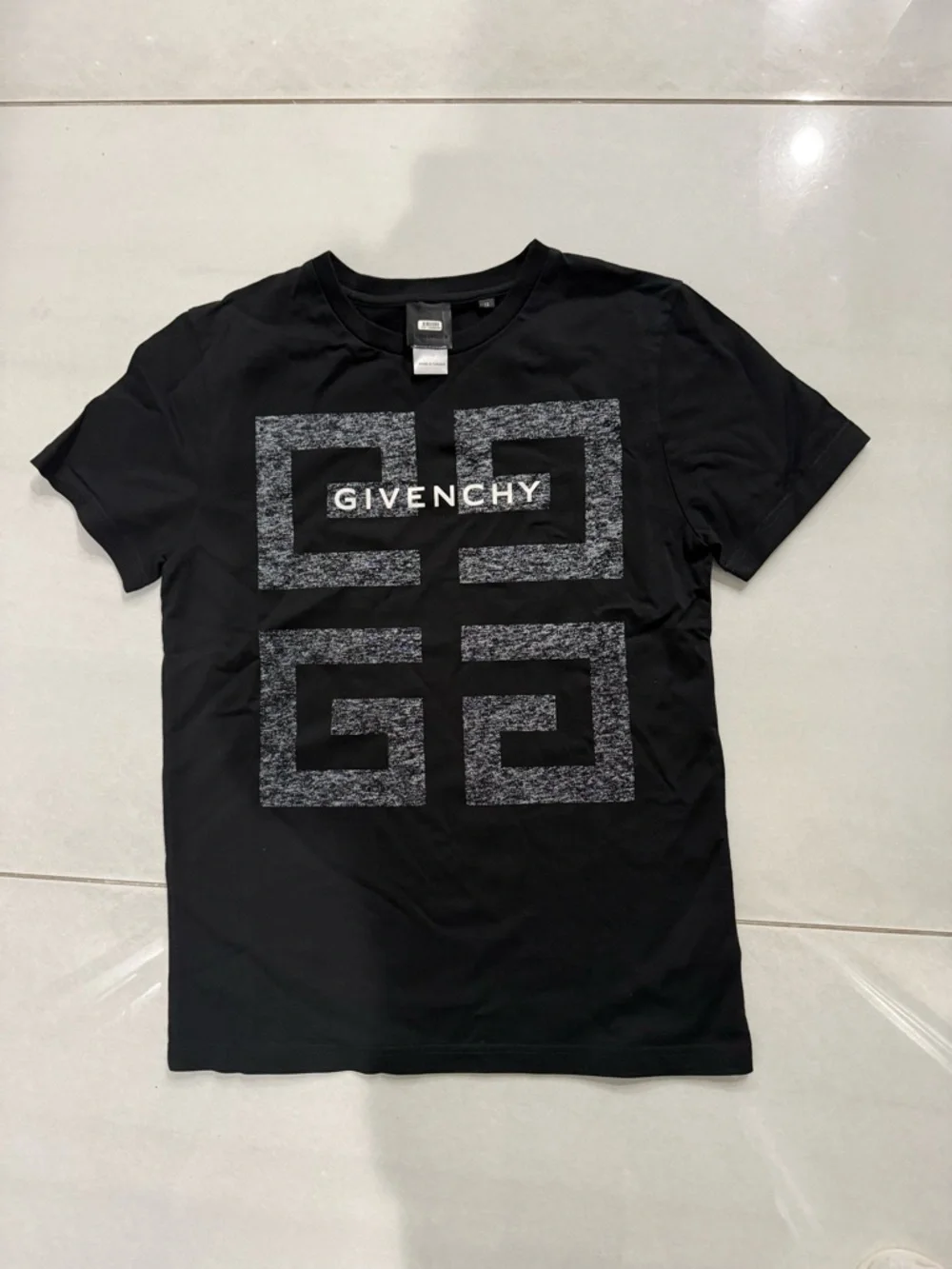 Givenchy Boys Black Logo Graphic T-Shirt size 12